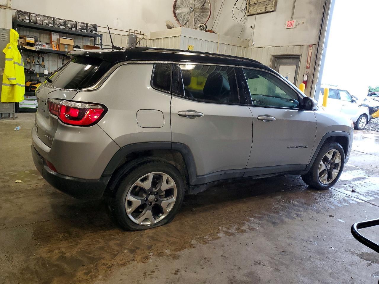 2020 Jeep Compass Limited - Фото 3