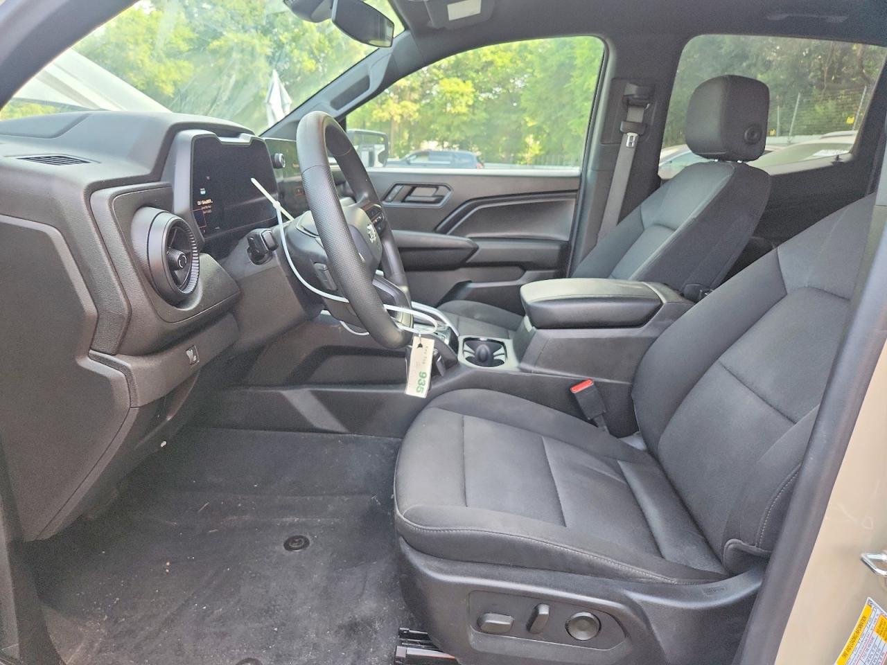 2024 Chevrolet Colorado Trail Boss - Image 7