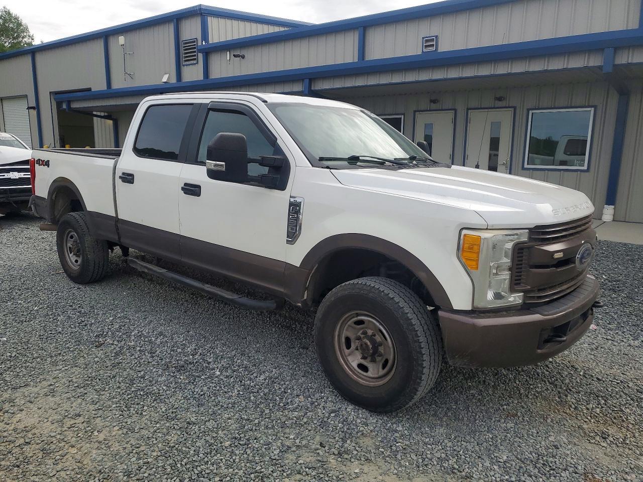 2017 Ford F250 Super Duty - Image 4