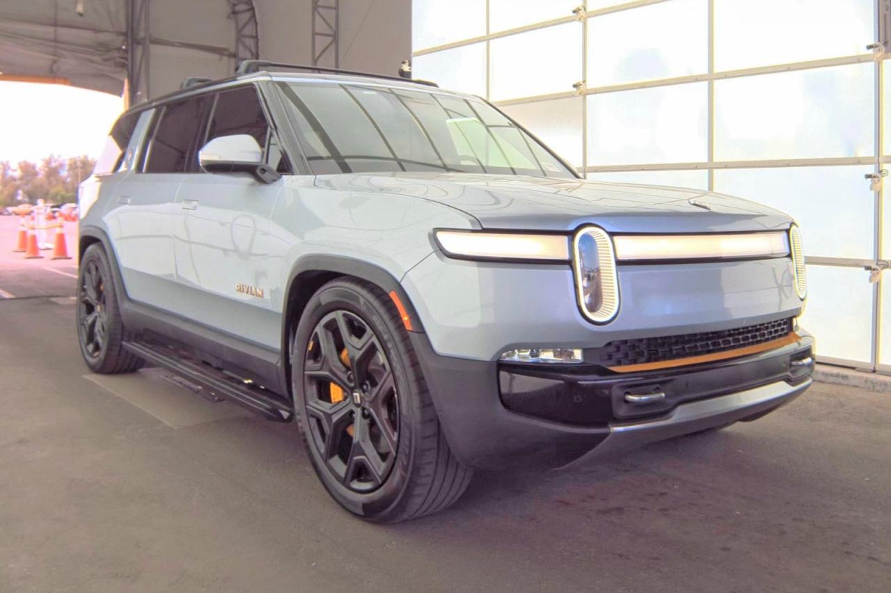 2023 Rivian R1S Adventure