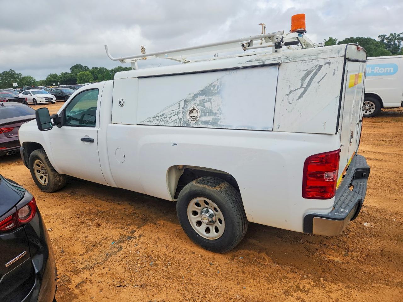2013 Chevrolet Silverado K1500 - Фото 2