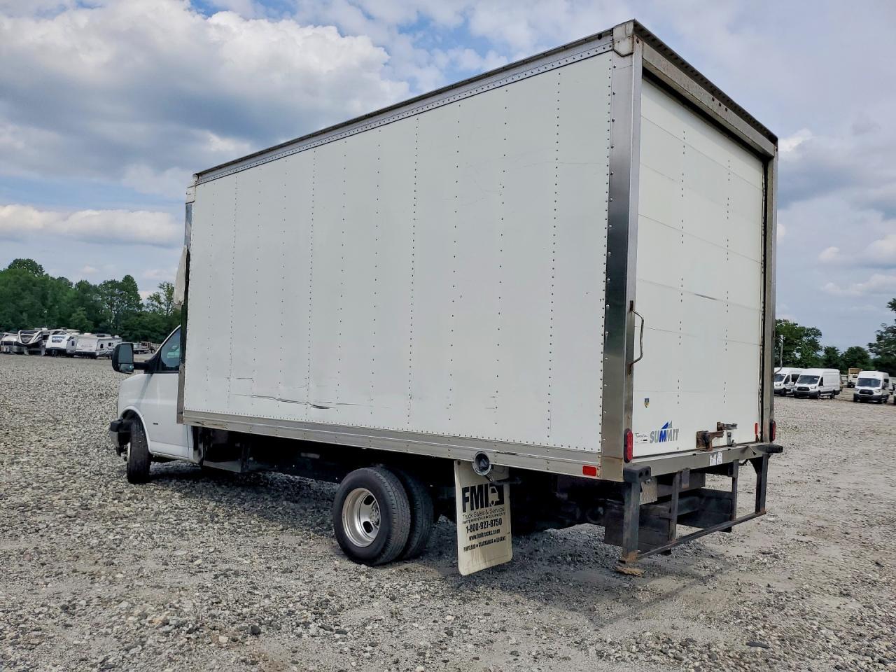 2022 Chevrolet Express Delivery Truck - Image 2