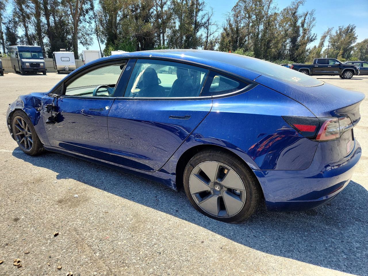 2021 Tesla Model 3 - Фото 2