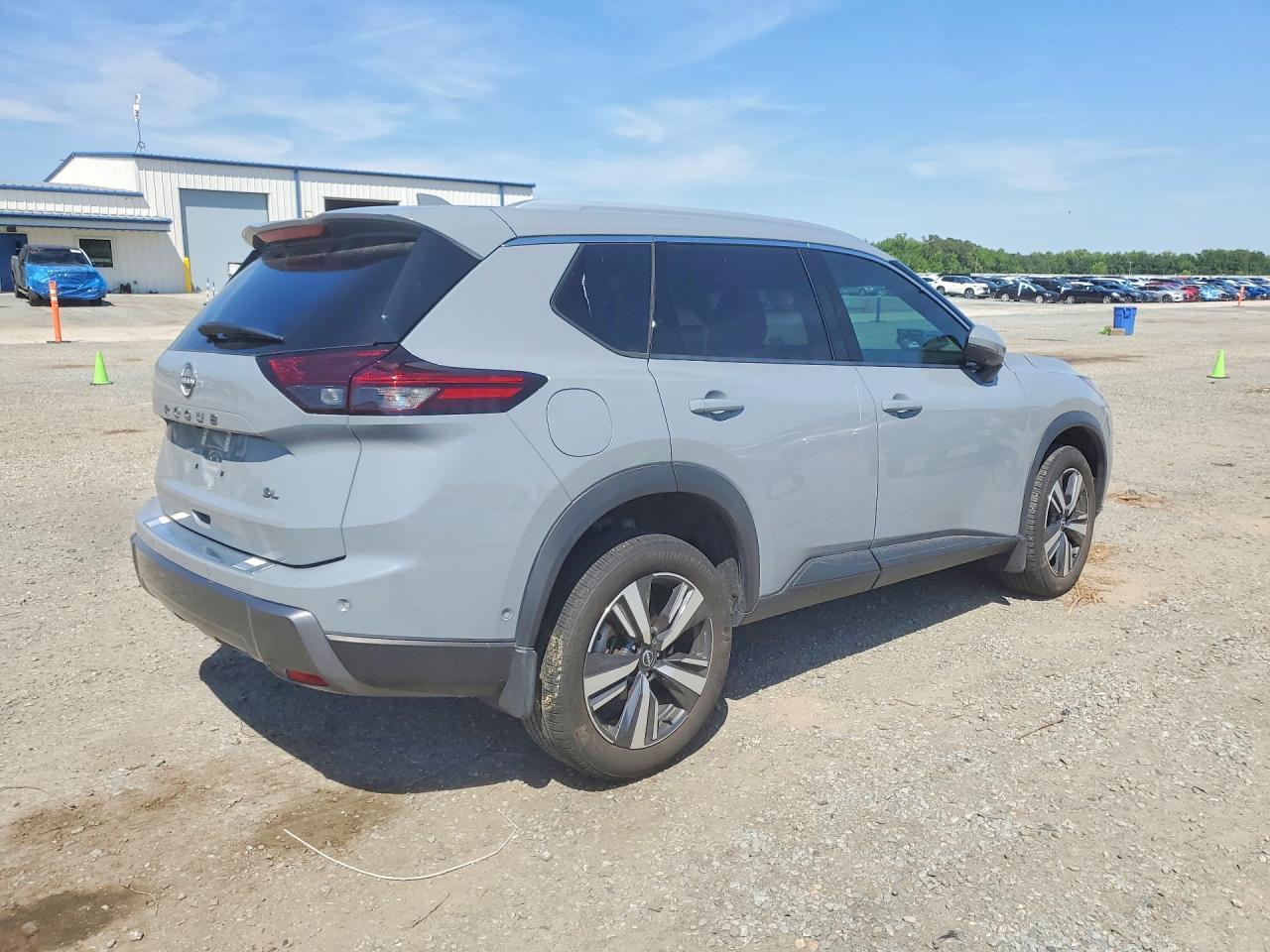 2024 Nissan Rogue Sl - Фото 3
