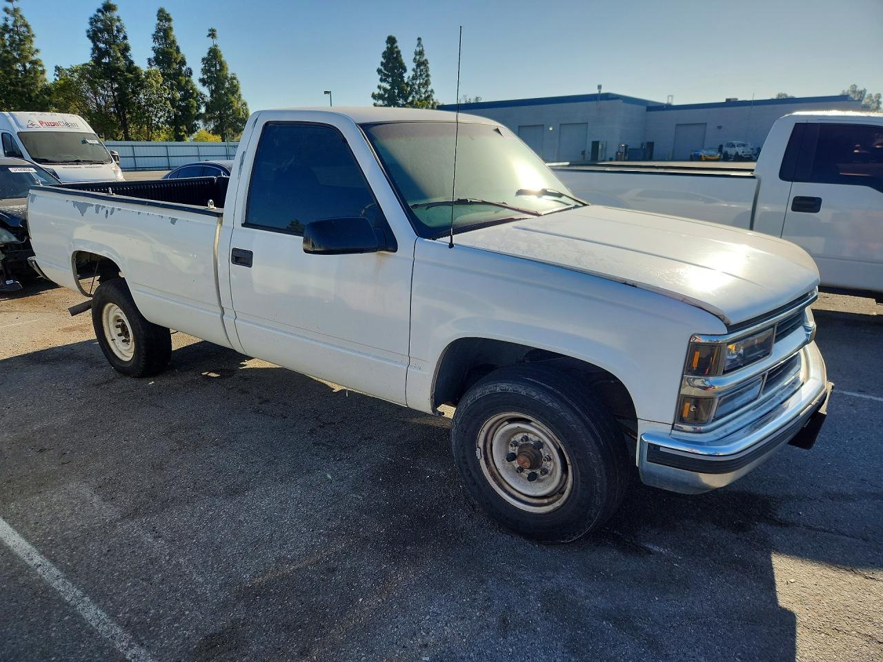 2000 Chevrolet Gmt-400 C2500 - Фото 4