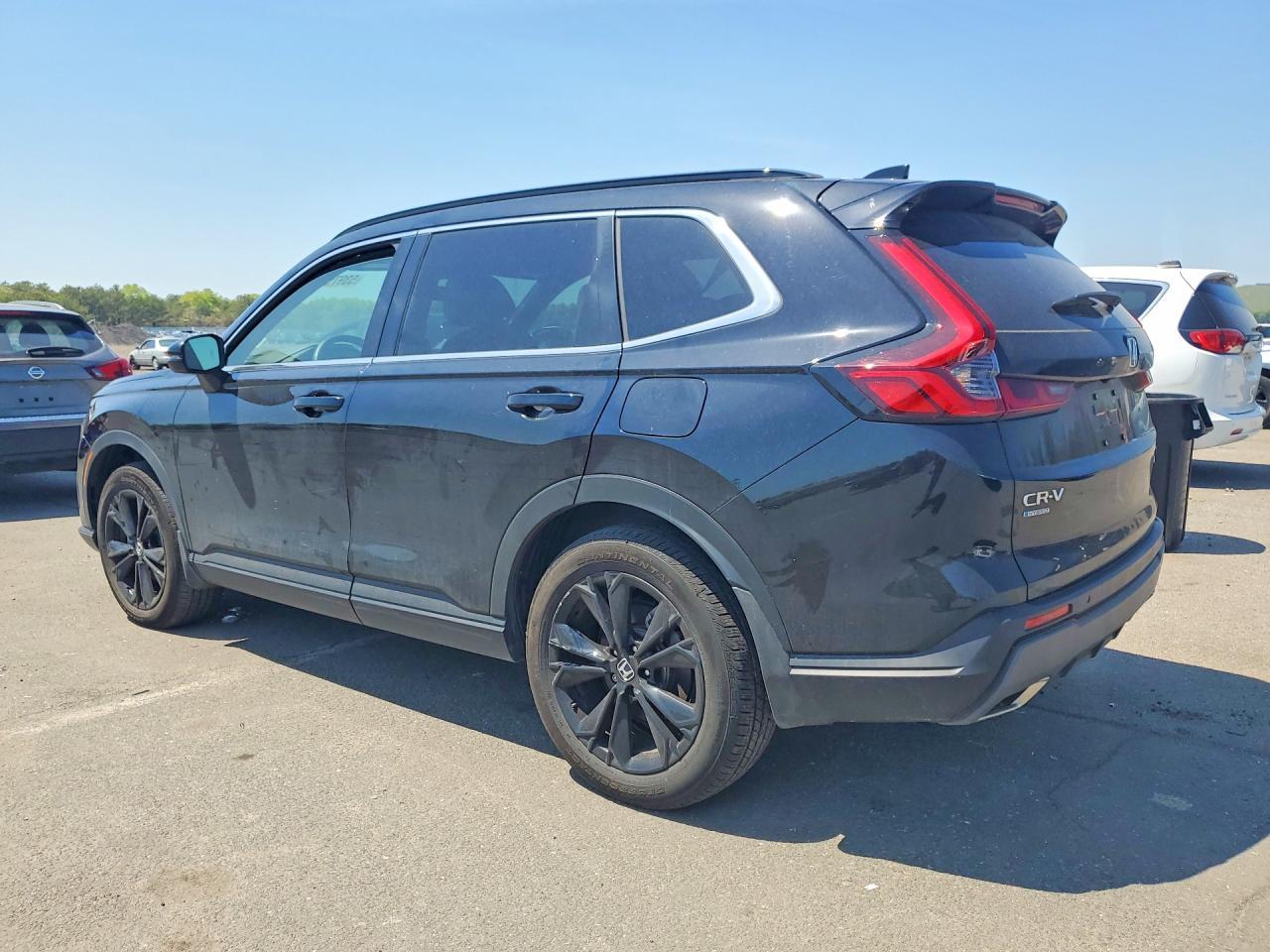 2025 Honda Cr-V Sport Touring - Image 2