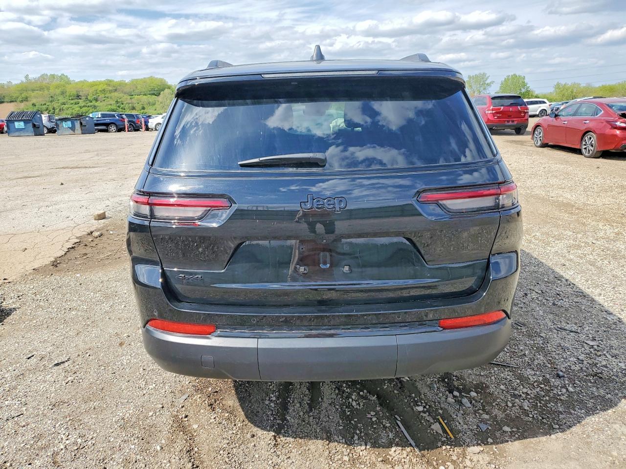 2025 Jeep Grand Cherokee L Laredo - Image 6
