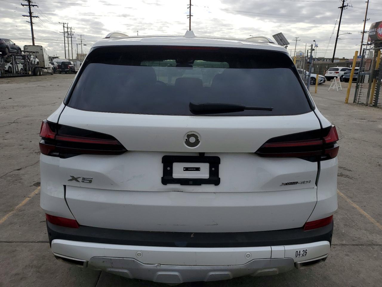 2025 BMW X5 xDrive40I - Image 6