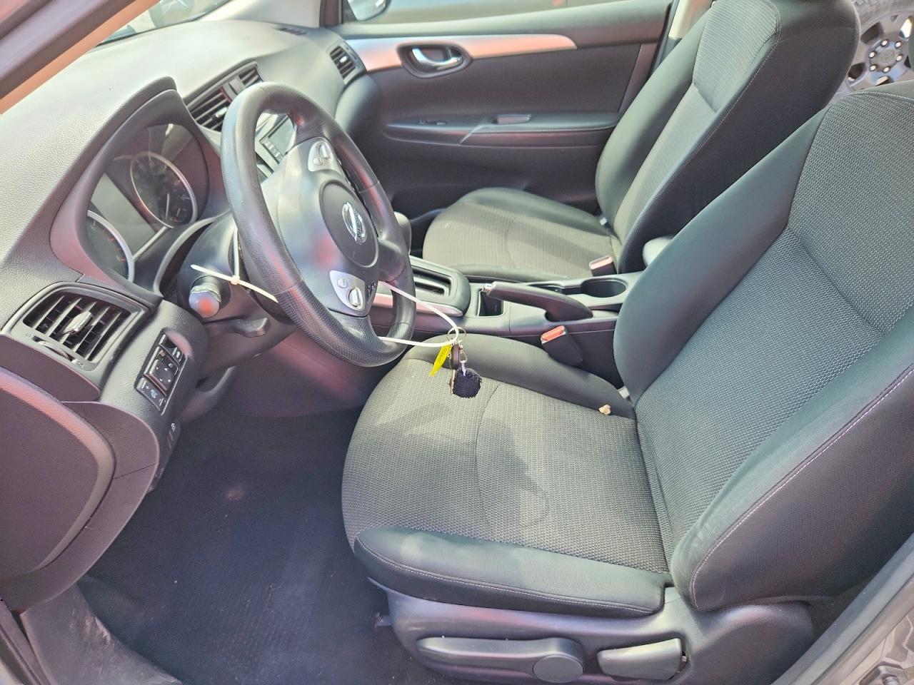2019 Nissan Sentra S - Фото 7