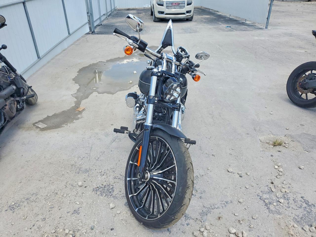 2023 Harley-Davidson Fxbr - Image 2