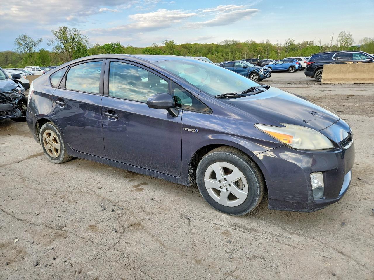 2011 Toyota Prius Three - Фото 4