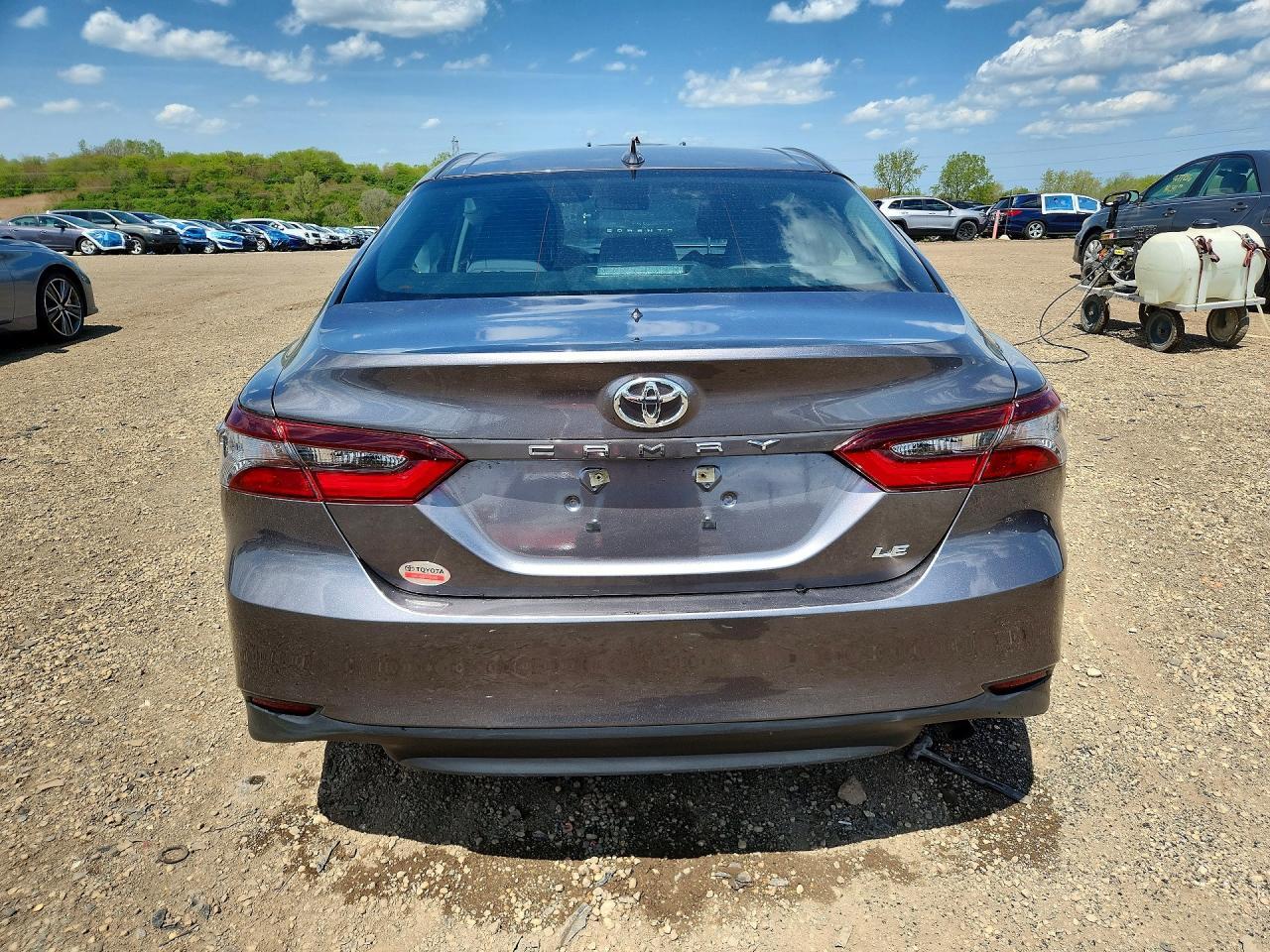 2023 Toyota Camry Le - Фото 6