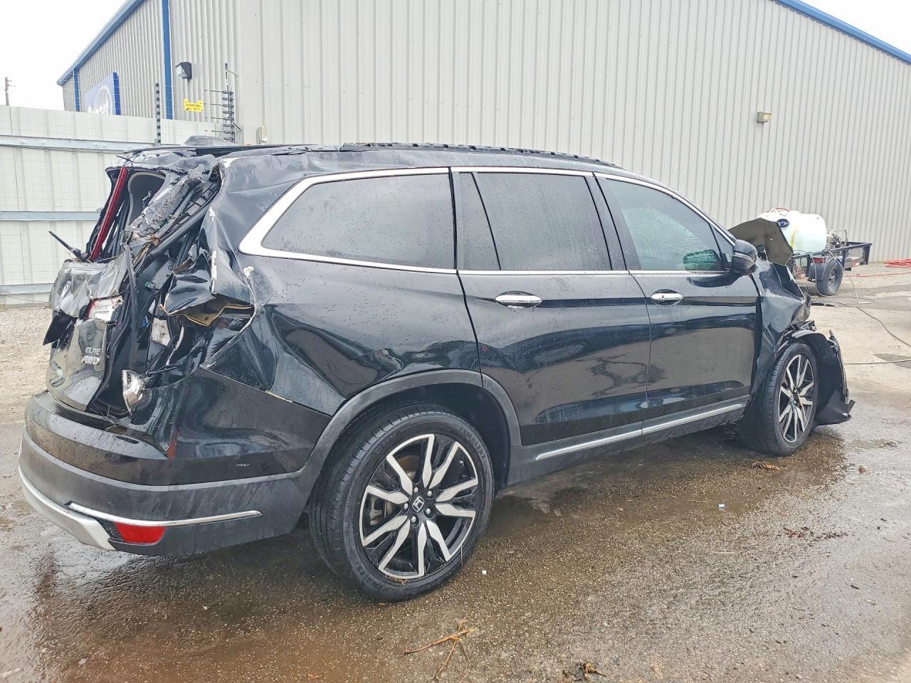 2020 Honda Pilot Elite - Image 3