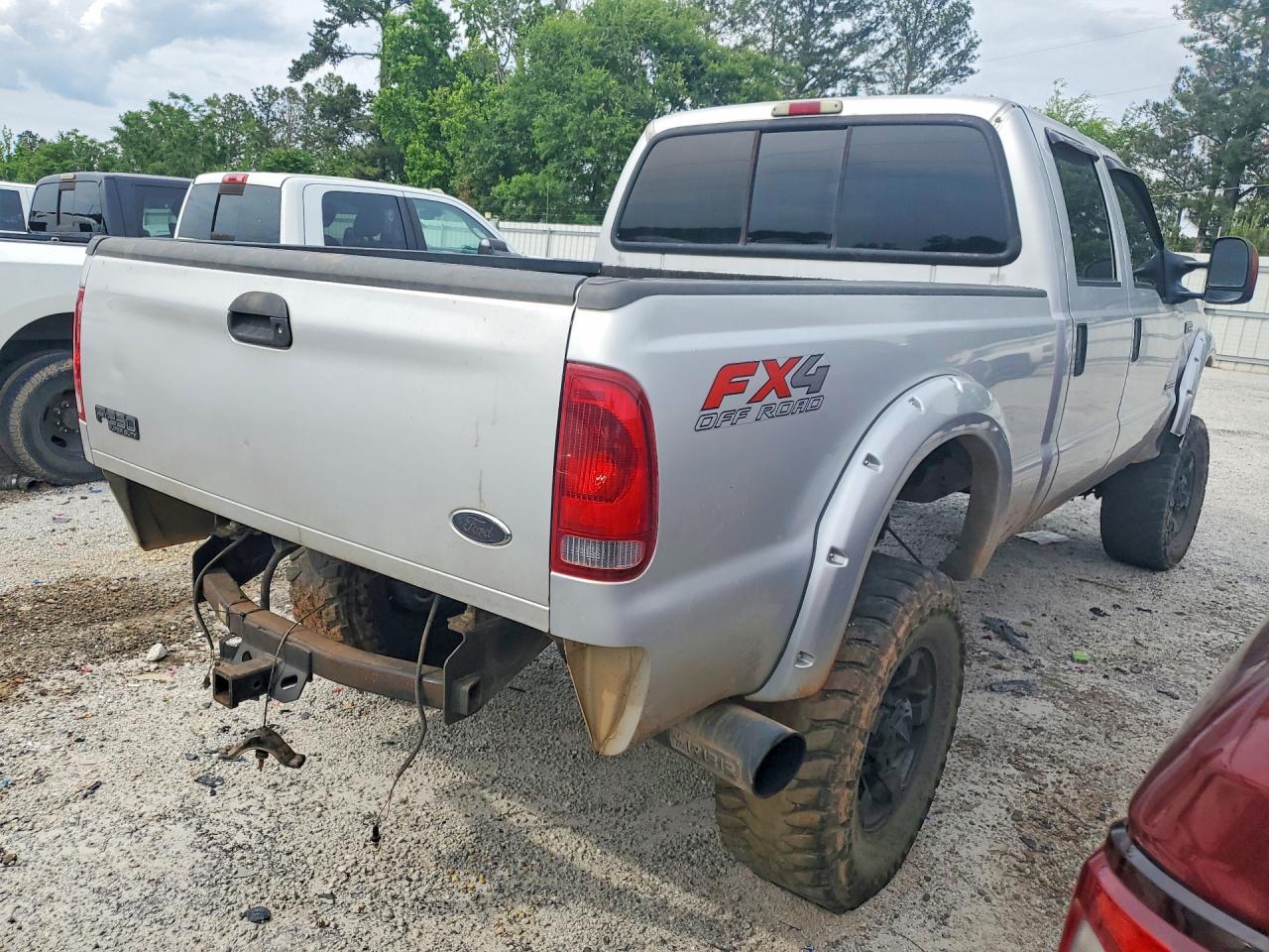 2004 Ford F250 Super Duty - Image 3