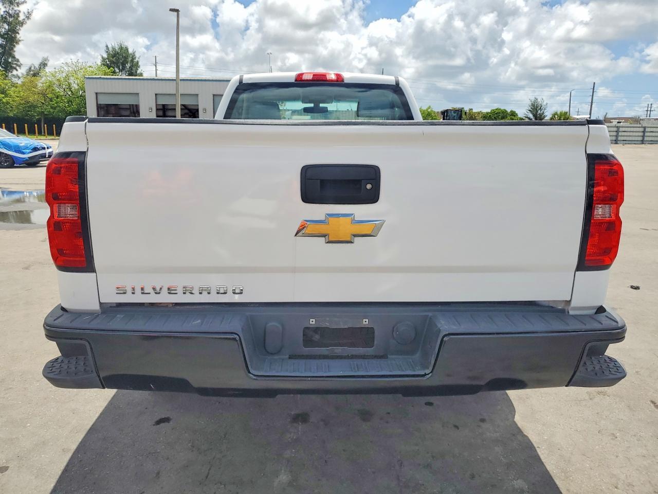 2017 Chevrolet Silverado C1500 - Image 6
