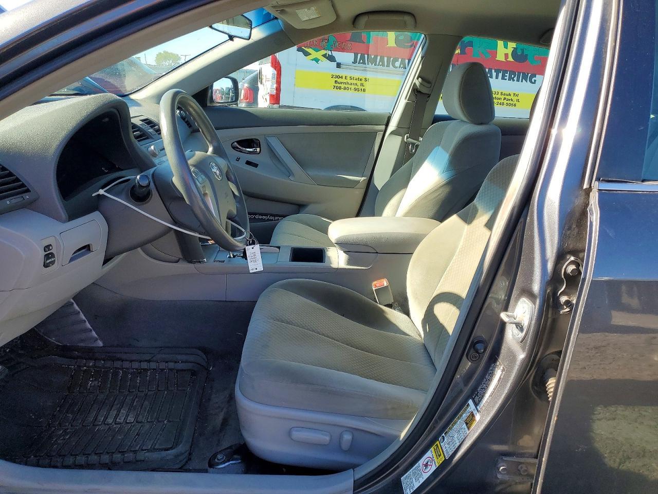 2009 Toyota Camry Le - Image 7