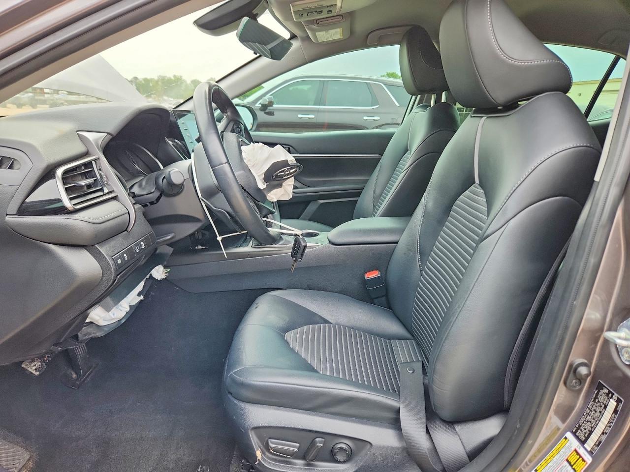2023 Toyota Camry Se - Image 7