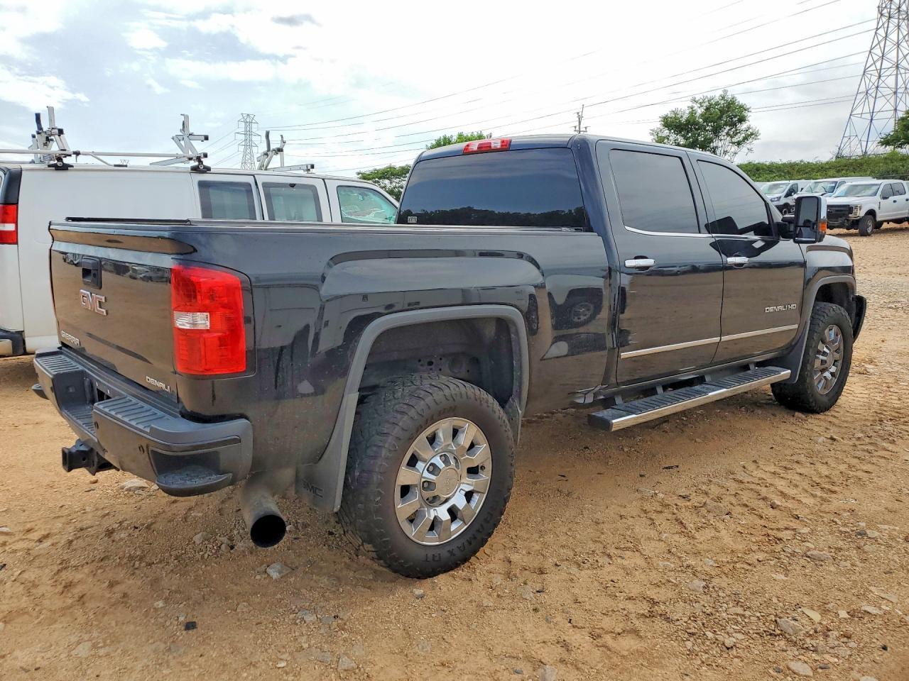 2016 GMC Sierra K2500 Denali - Фото 3