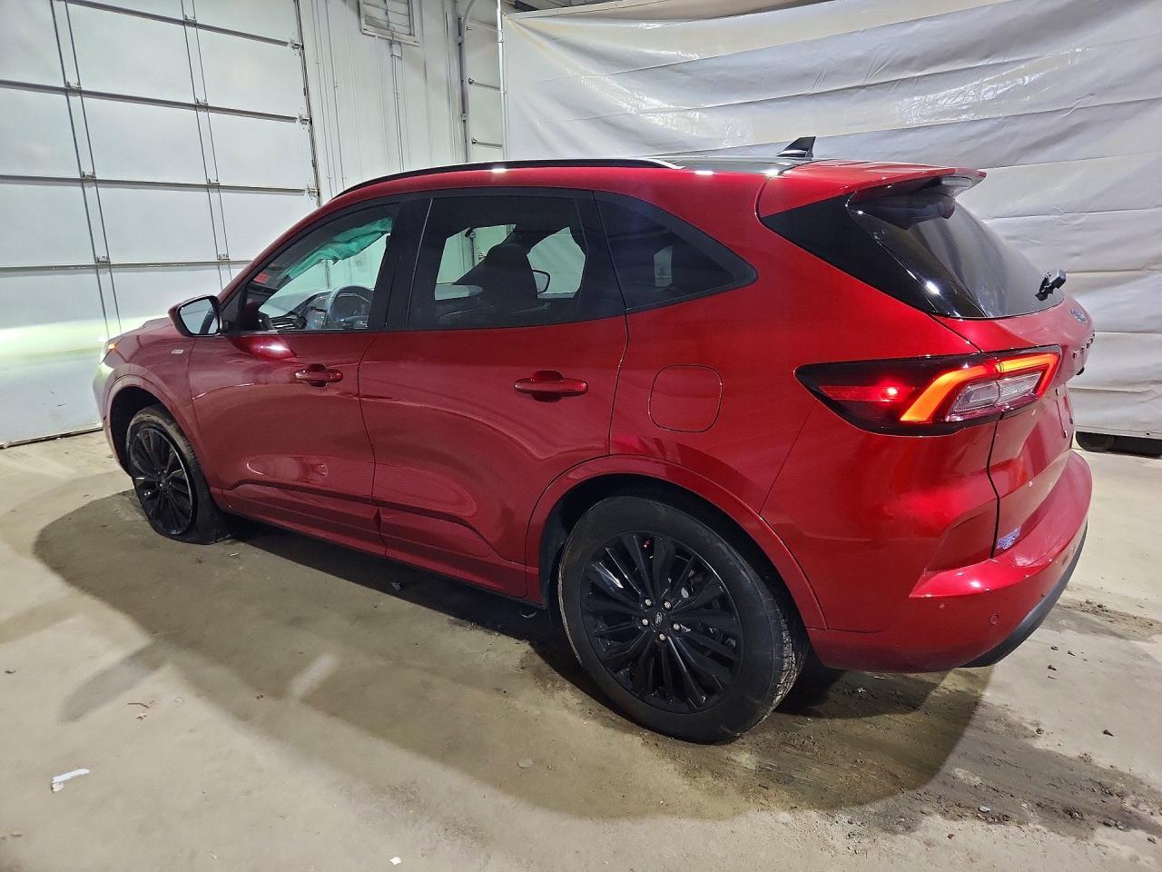 2025 Ford Escape St Line Elite - Image 2