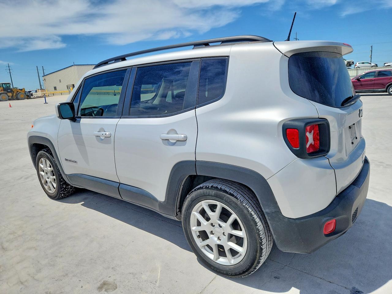 2019 Jeep Renegade Latitude - Image 2