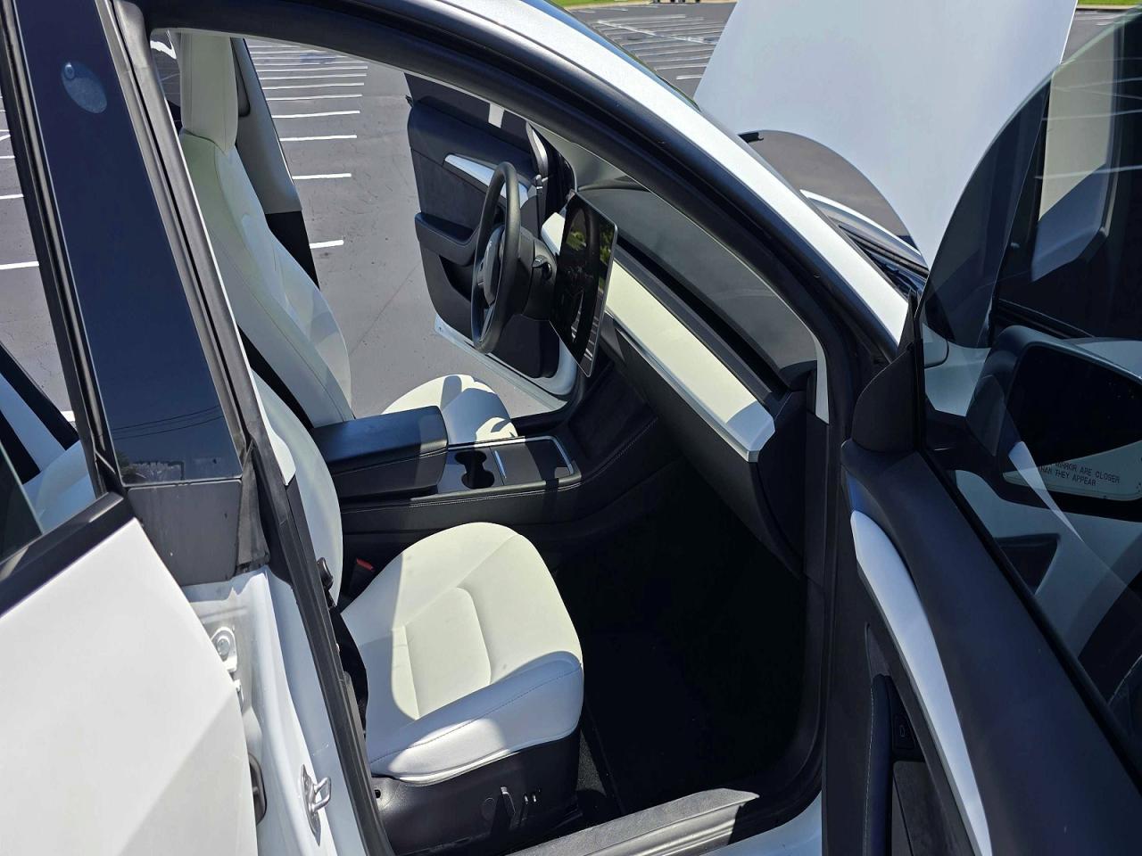 2022 Tesla Model 3 - Фото 5