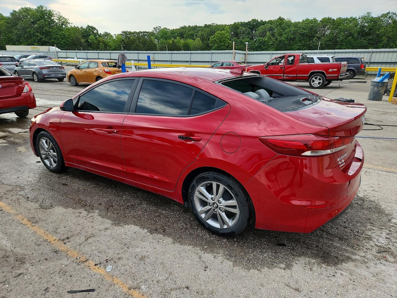 2017 Hyundai Elantra Se - Image 2