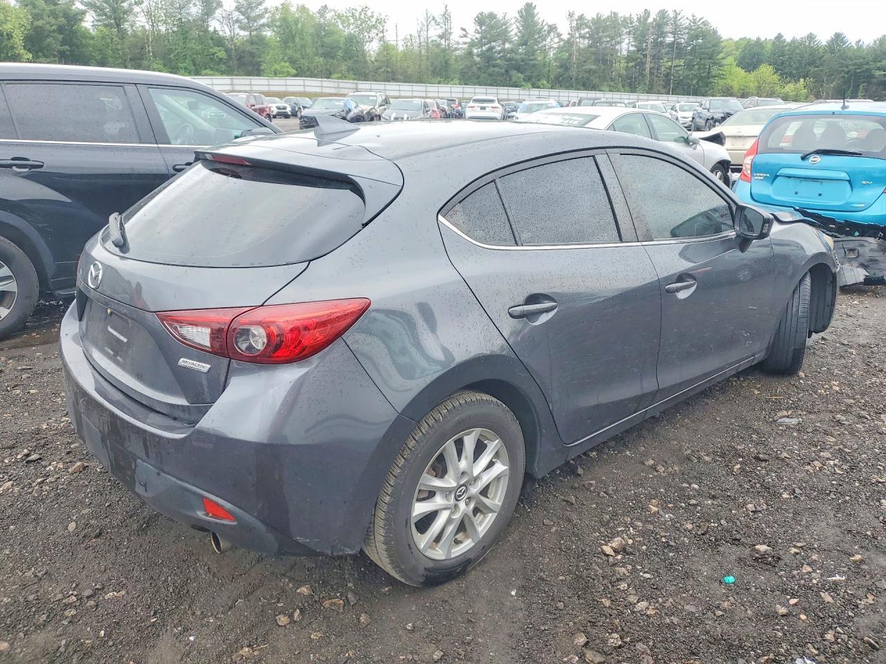 2016 Mazda 3 Touring - Фото 3