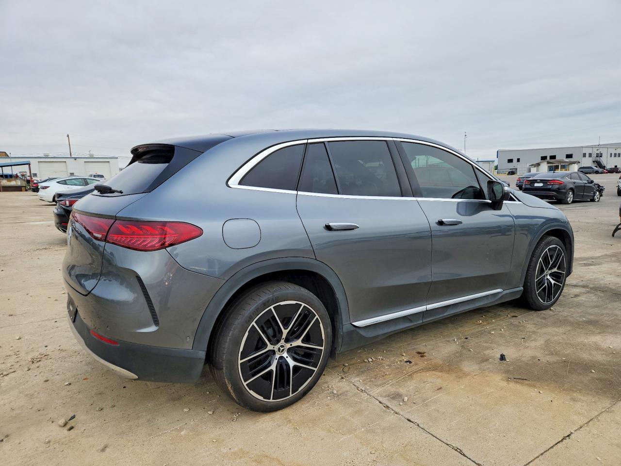 2024 Mercedes-Benz Eqe Suv 350+ - Image 3