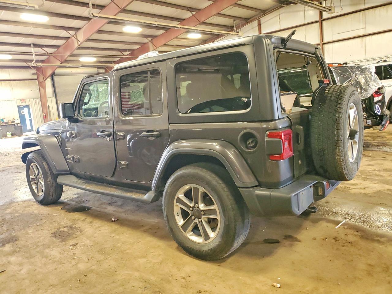 2018 Jeep Wrangler Unlimited Sahara - Фото 2
