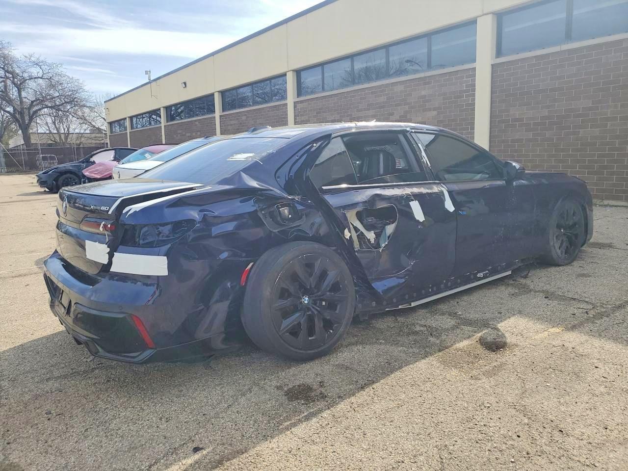 2024 BMW I7 xDrive60 - Фото 3