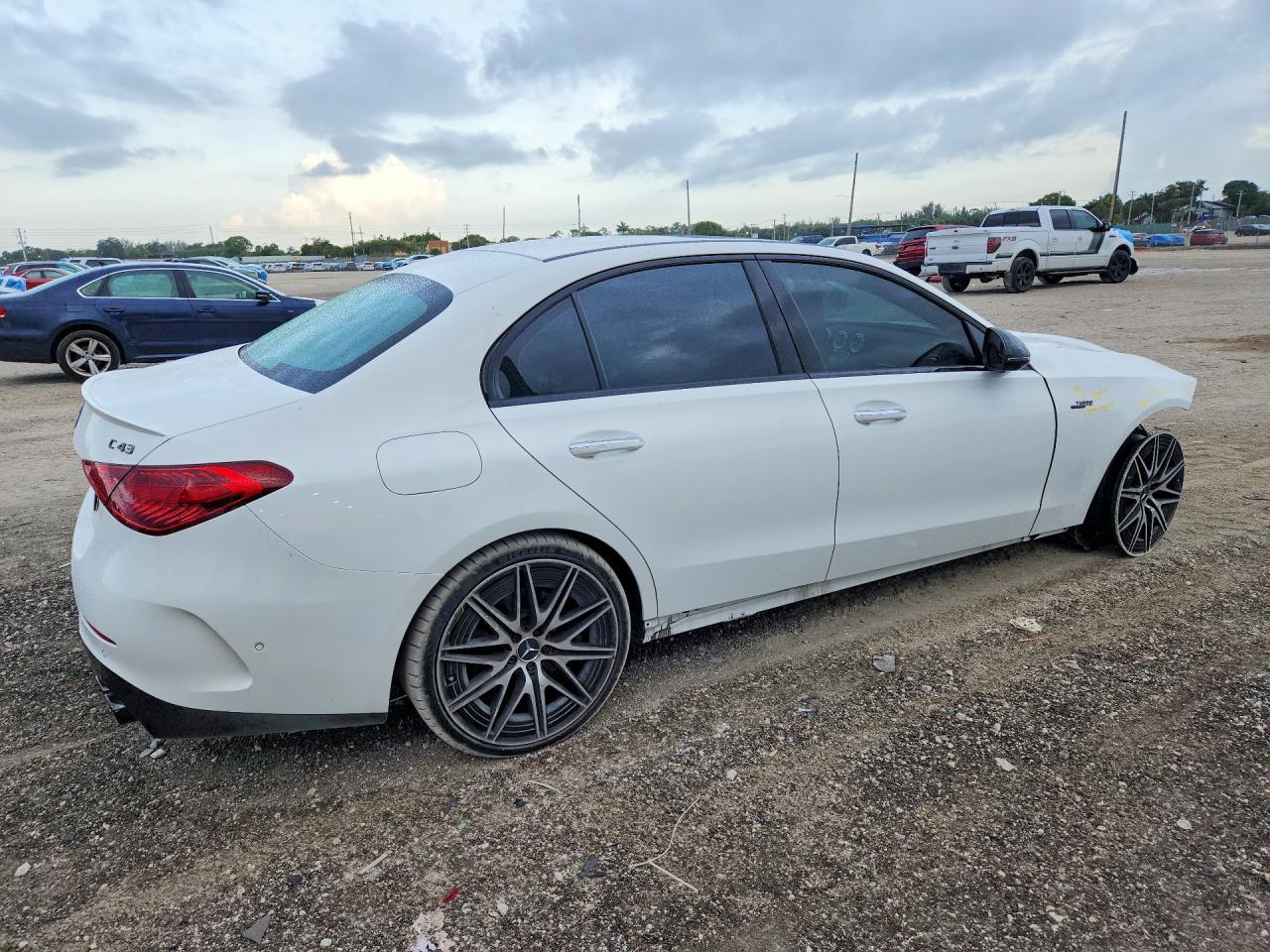 2026 Mercedes-Benz C 43 Amg - Image 3