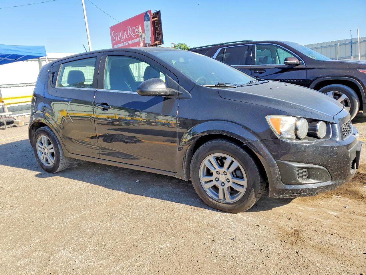 2015 Chevrolet Sonic Lt - Фото 4
