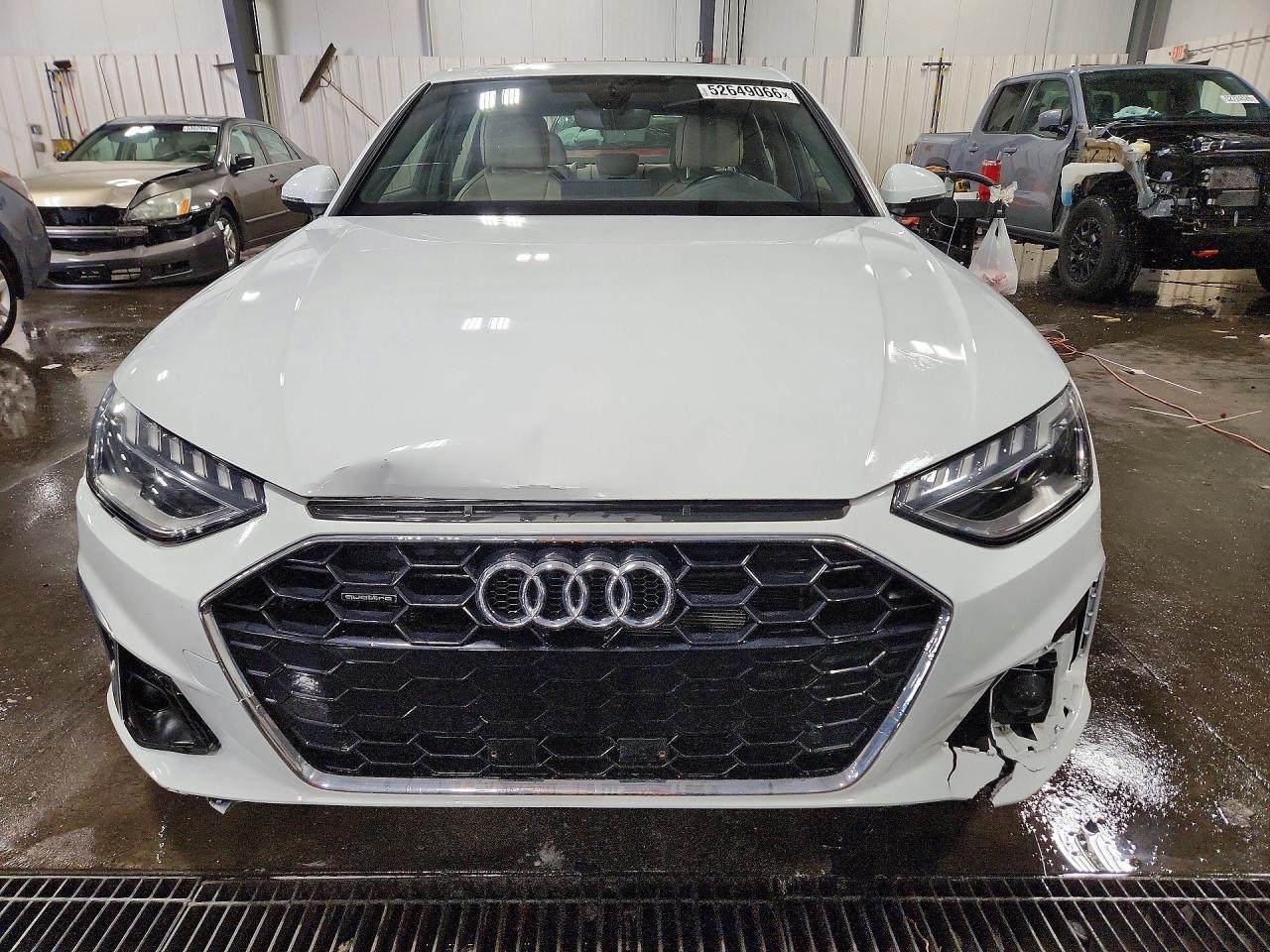 2022 Audi A4 Premium Plus 45 - Фото 5