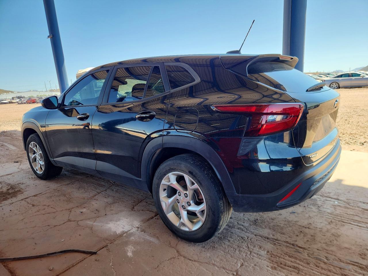 2024 Chevrolet Trax Ls - Image 2