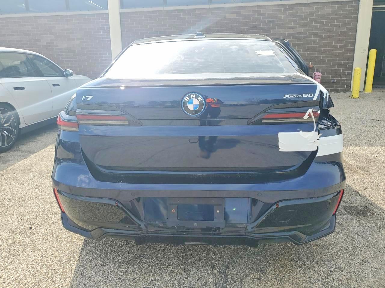 2024 BMW I7 xDrive60 - Фото 6