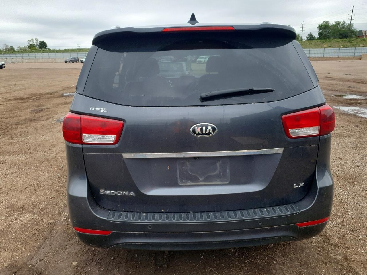 2017 Kia Sedona Lx - Фото 6
