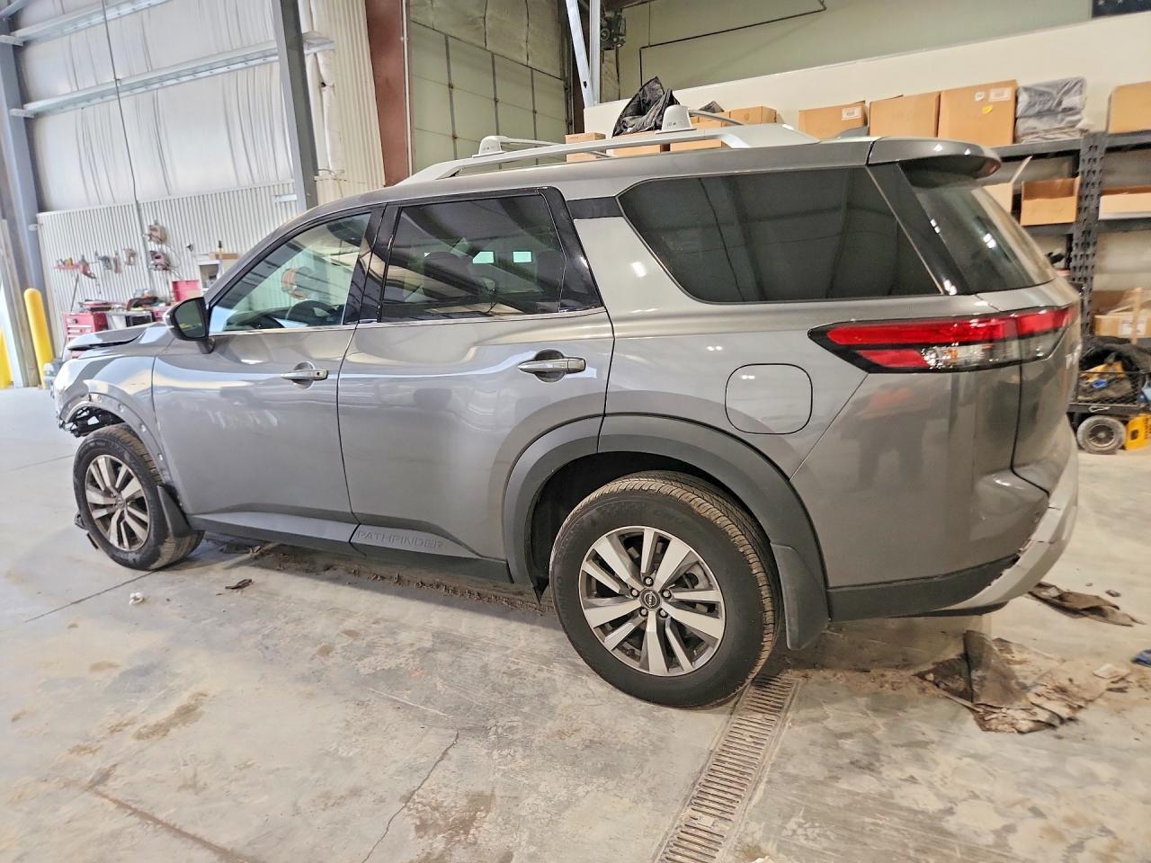 2023 Nissan Pathfinder Sl - Фото 2