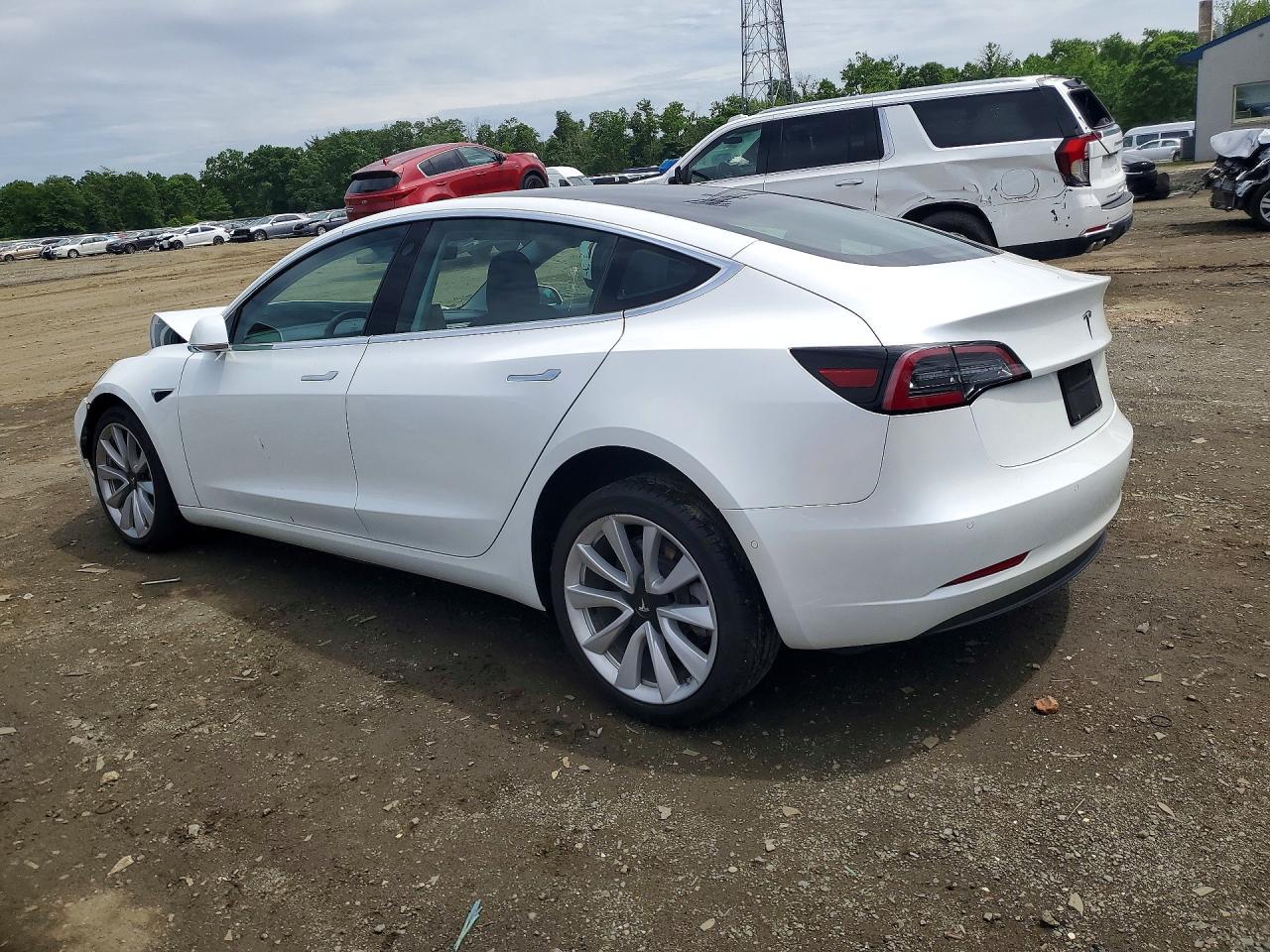 2020 Tesla Model 3 - Фото 2