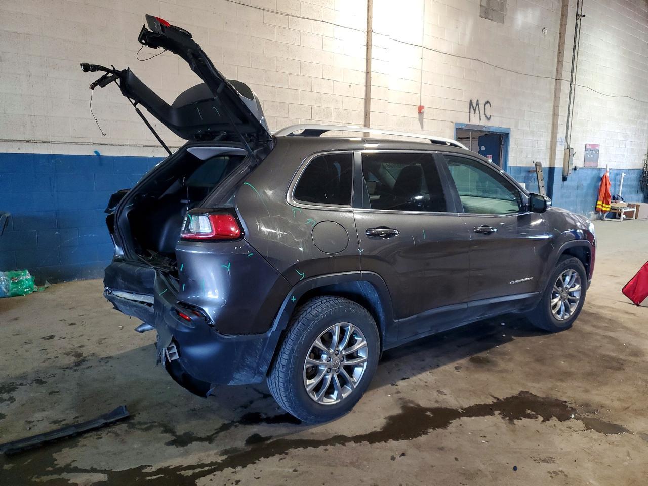 2020 Jeep Cherokee Latitude Plus - Фото 3