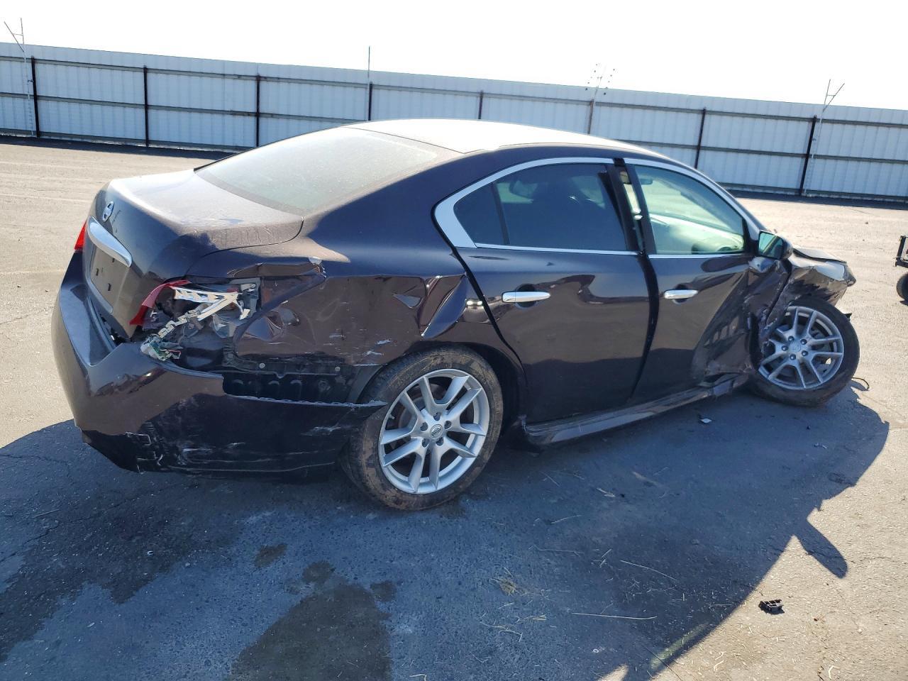 2011 Nissan Maxima 3.5 S - Image 3