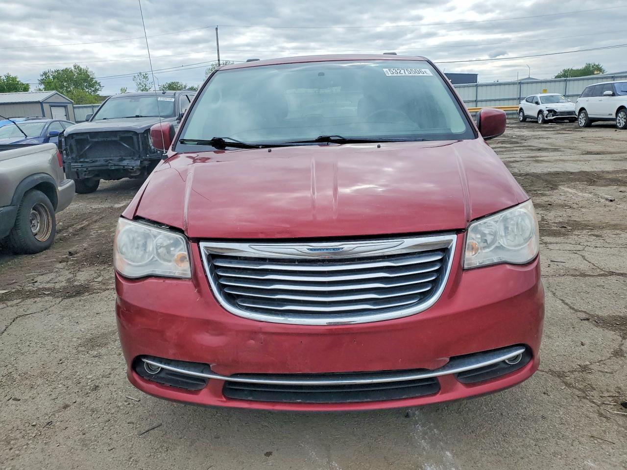 2013 Chrysler Town & Country Touring - Фото 5