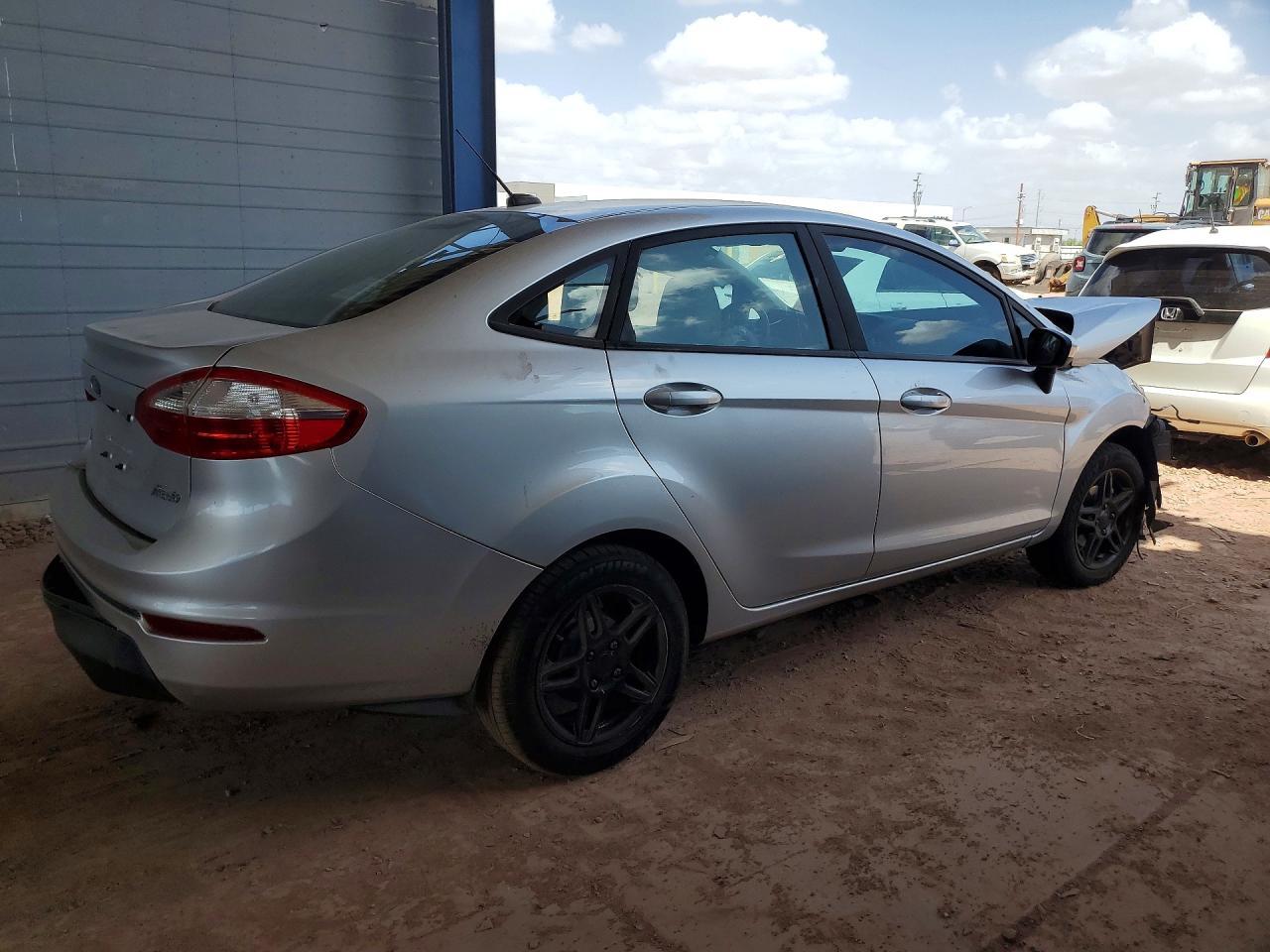 2019 Ford Fiesta Se - Фото 3