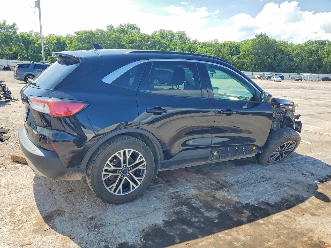 2020 Ford Escape Sel - Фото 3