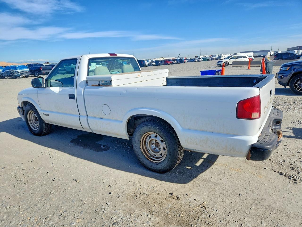 1999 Chevrolet S Truck S10 - Фото 2