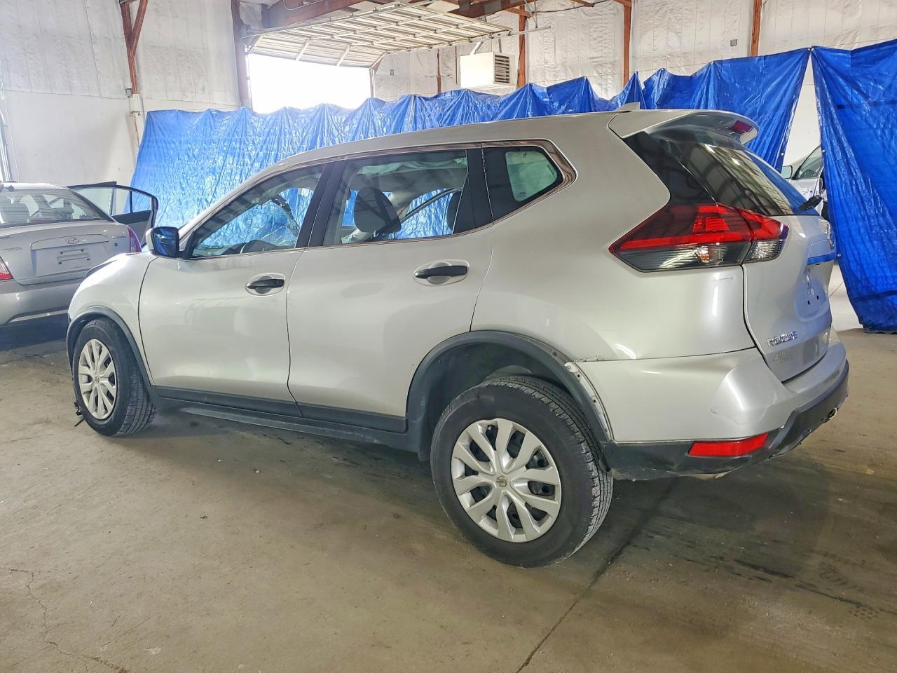 2020 Nissan Rogue - Image 2