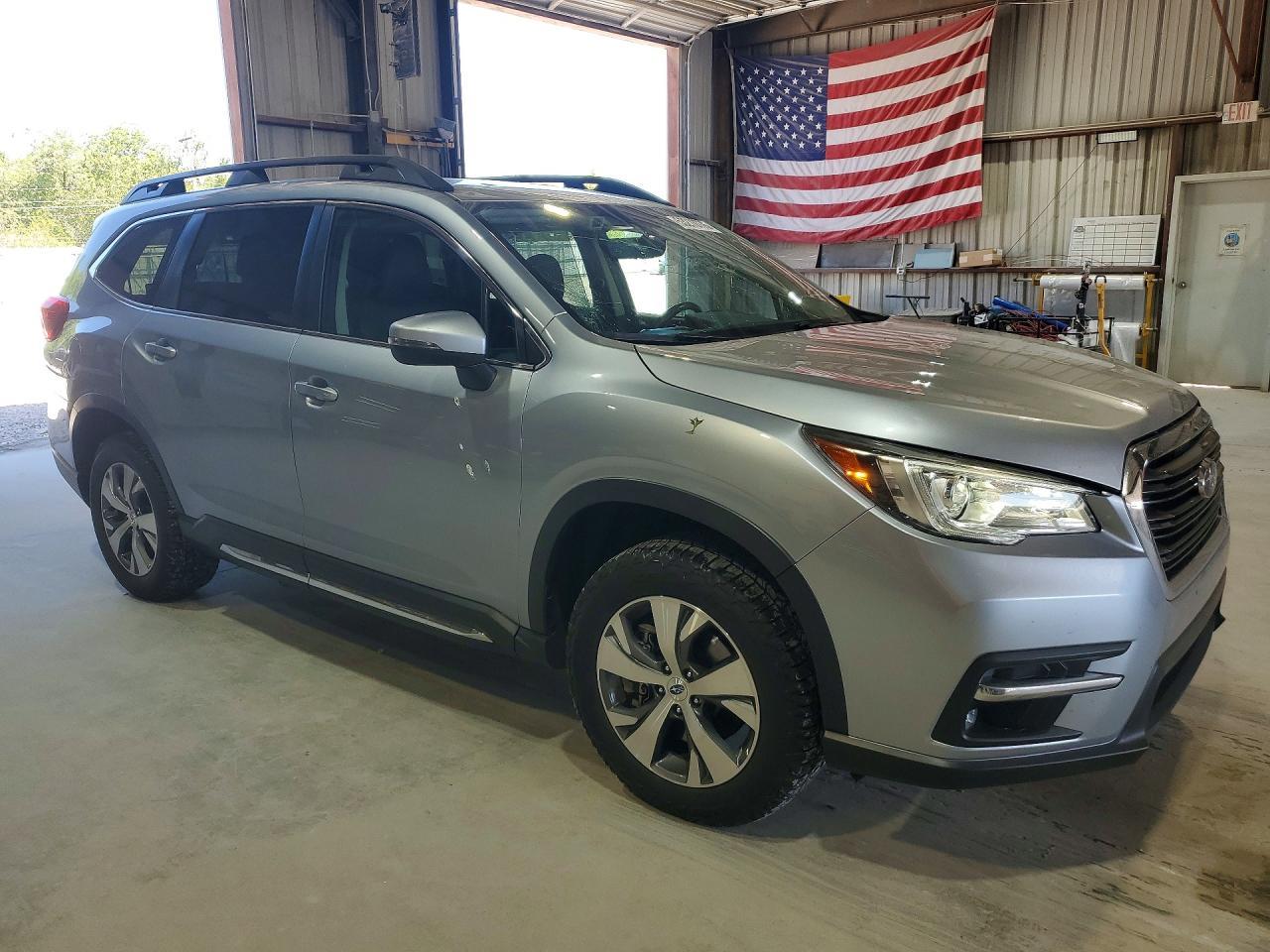 2021 Subaru Ascent Limited - Image 4