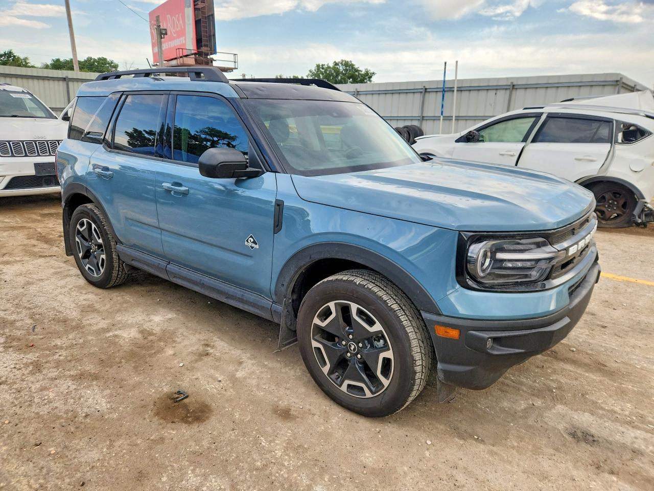 2023 Ford Bronco Sport Outer Banks - Фото 4