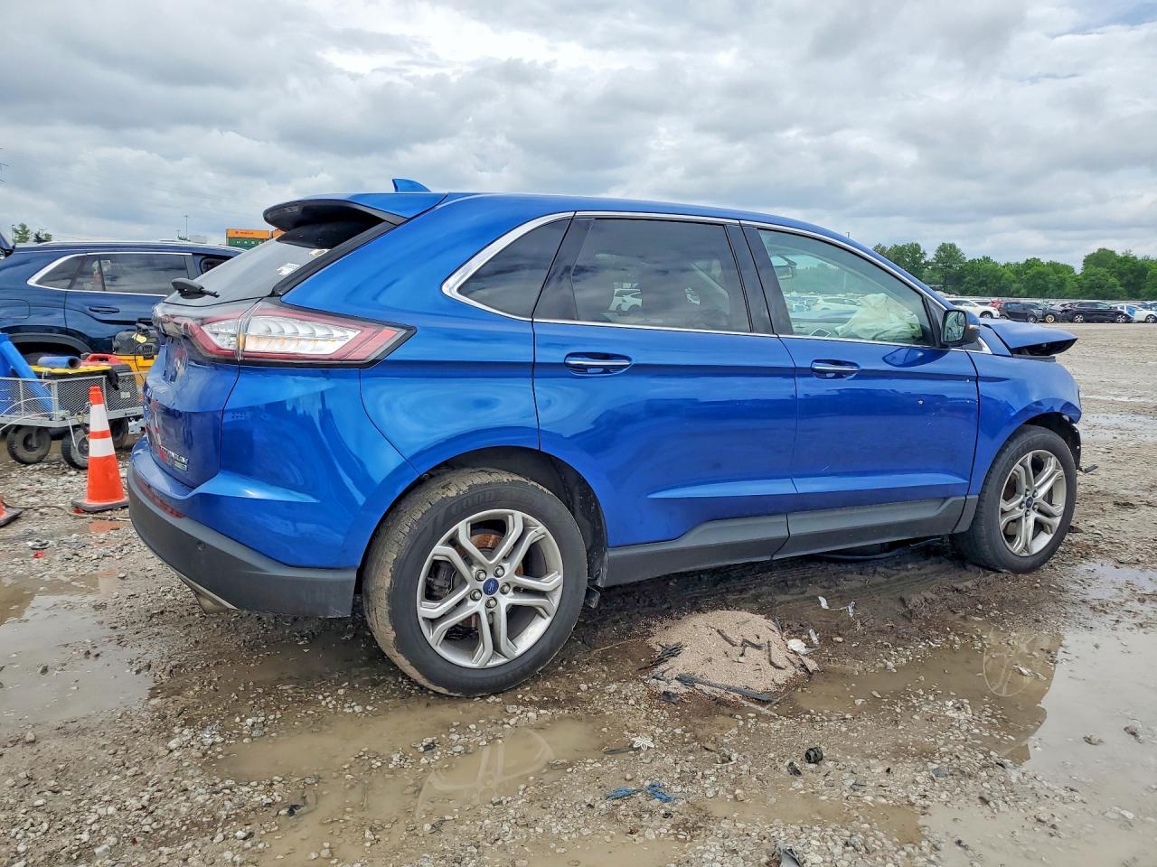 2018 Ford Edge Titanium - Image 3