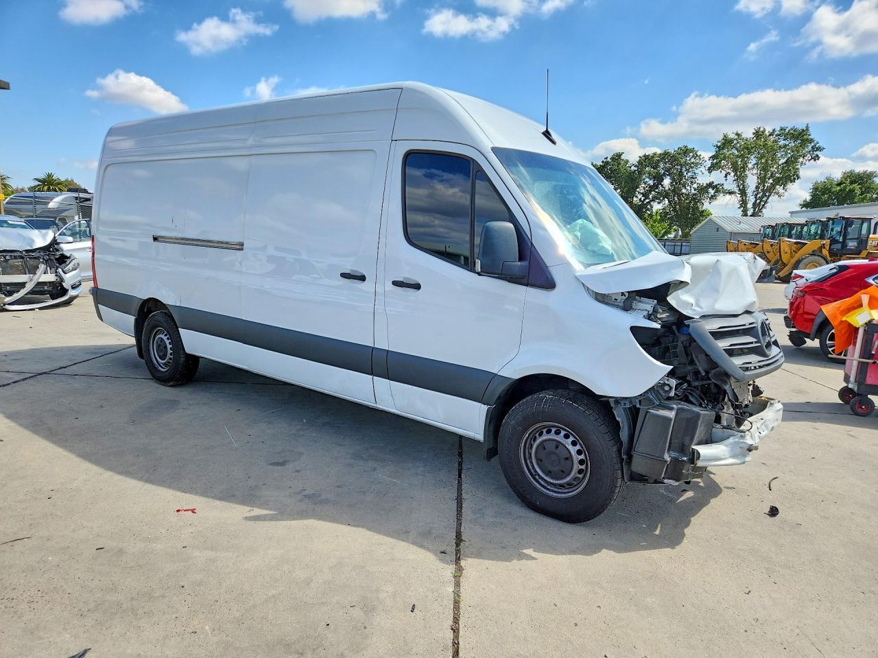 2024 Mercedes-Benz Sprinter 2500 - Image 4