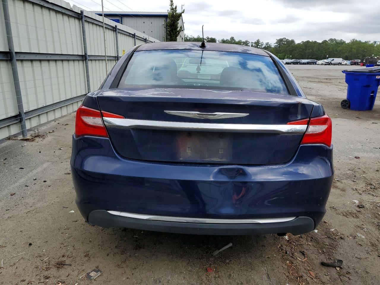 2013 Chrysler 200 Touring - Фото 6